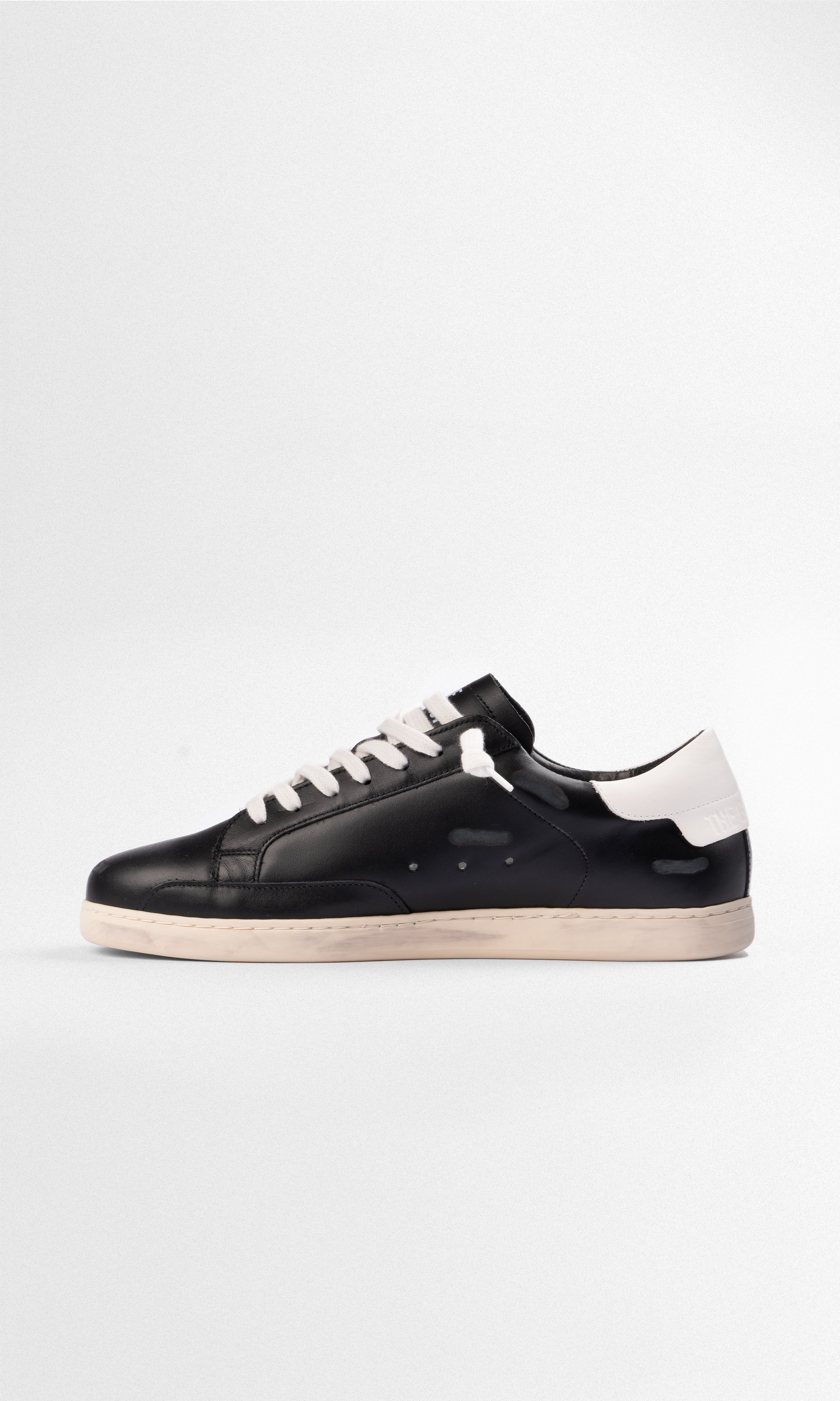 Sneaker de Cuero Geneva — Black & White