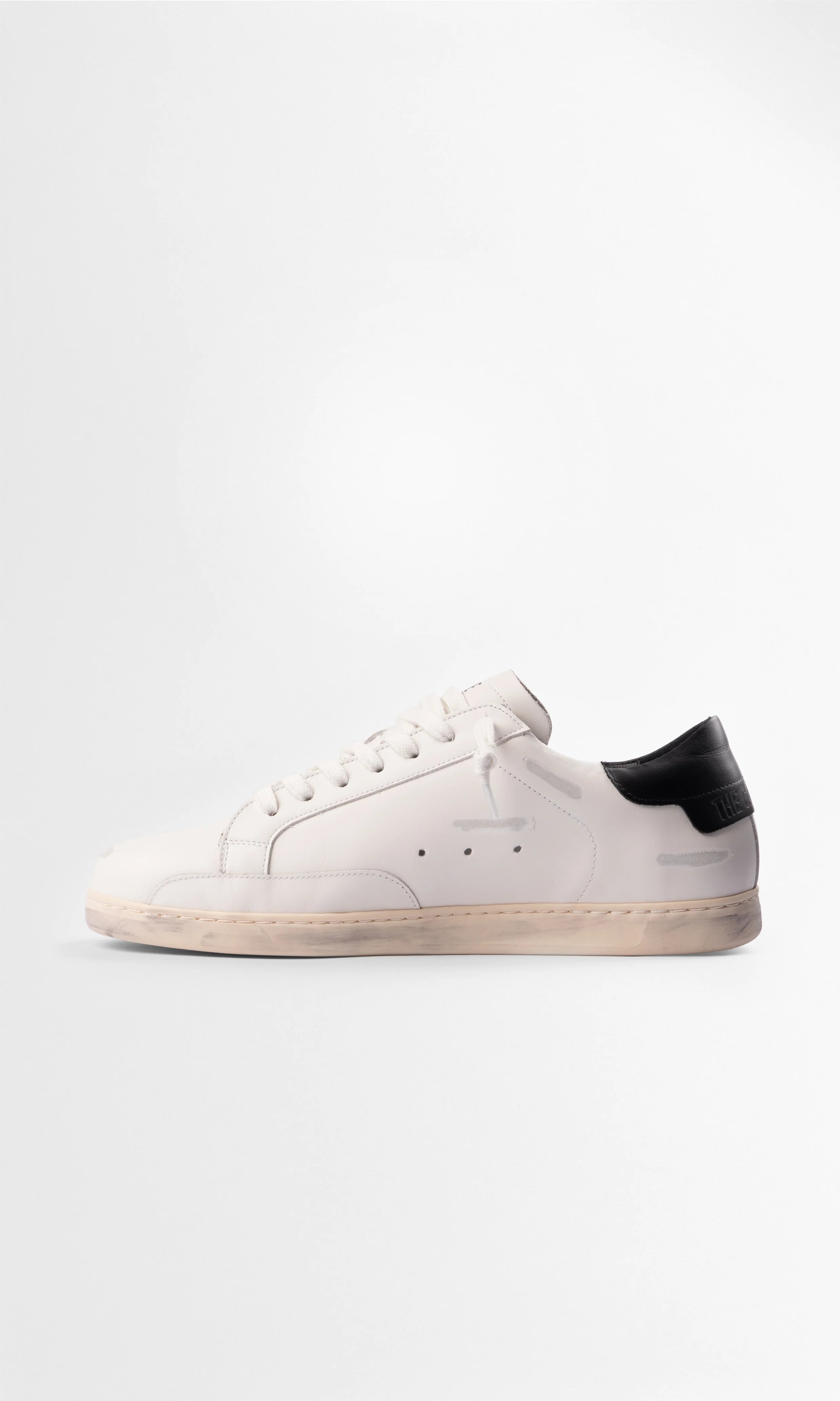 Sneaker de Cuero Milano — Gray Clover (Black Heel)