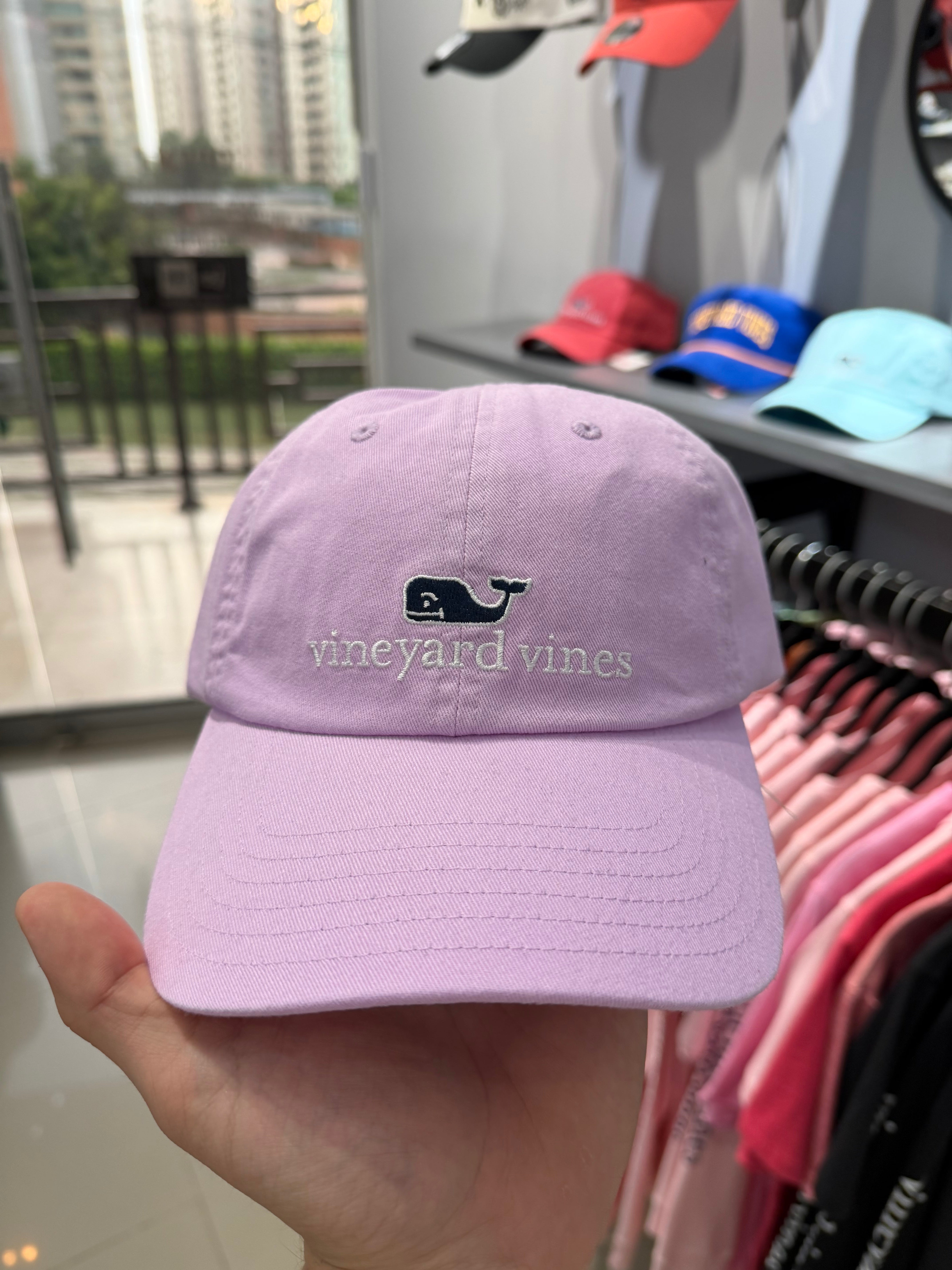 Gorra Logo Vineyard Vines Morado Claro
