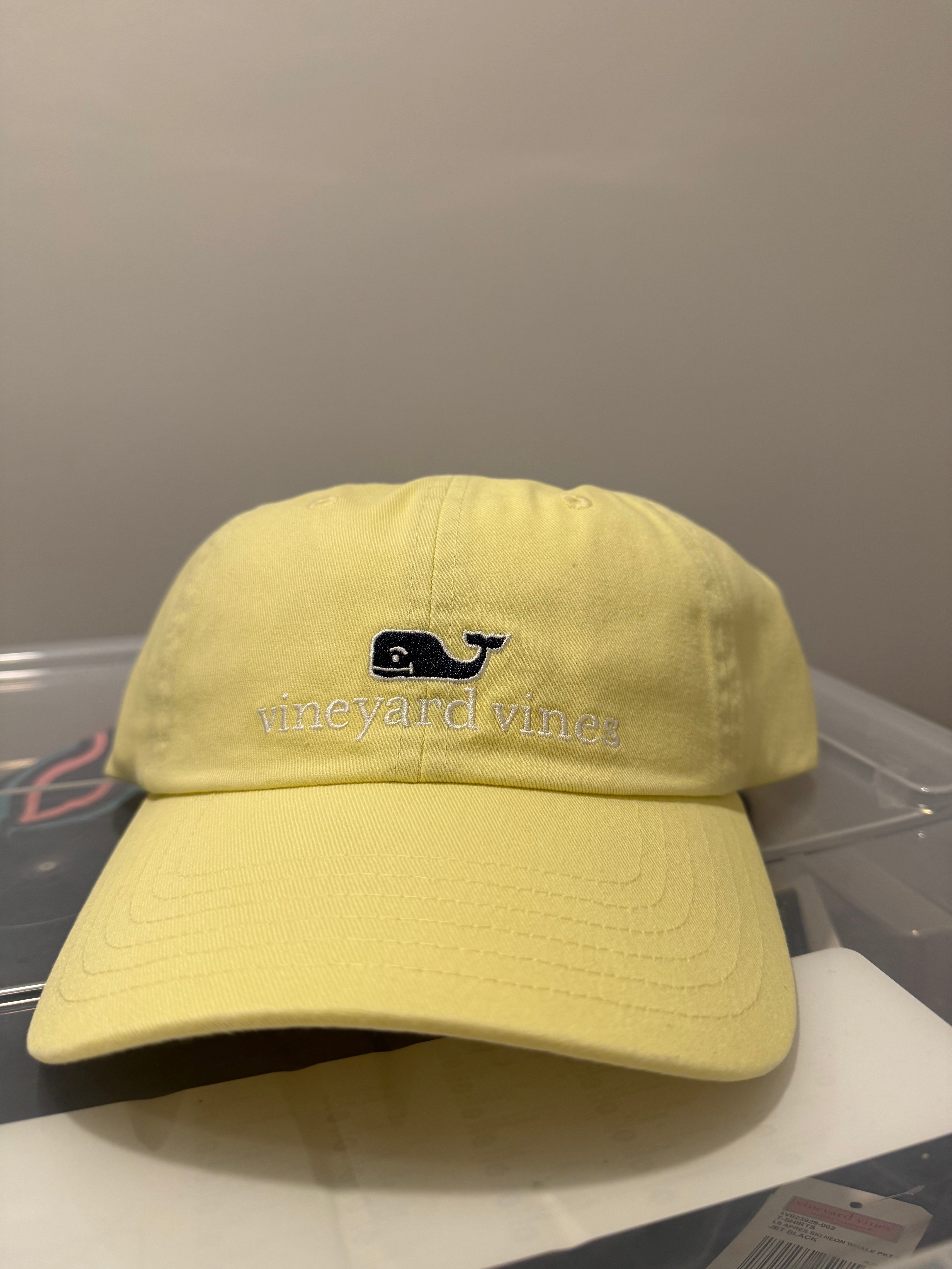 Gorra Logo Vineyard Vines Amarilla