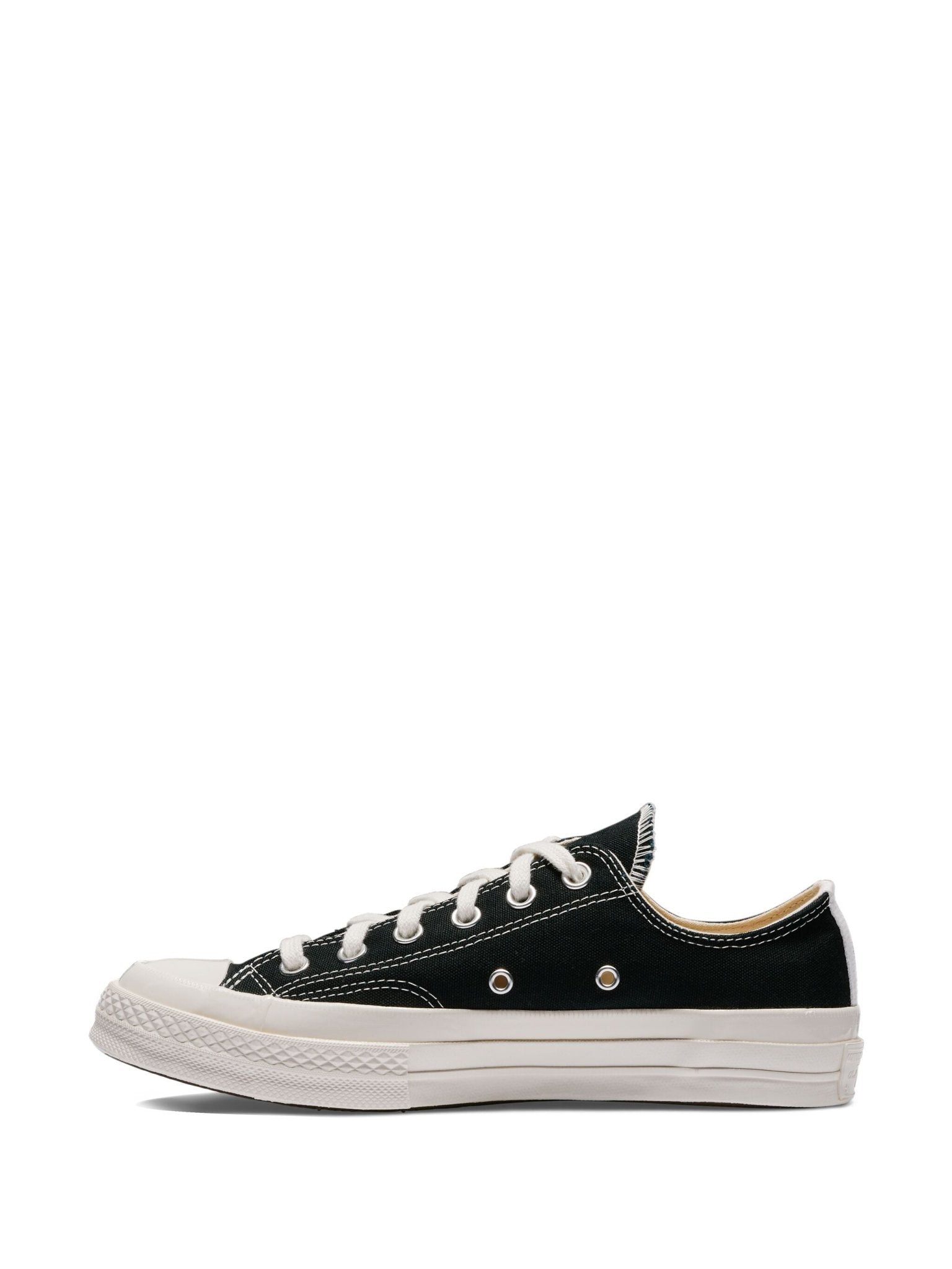 Tenis PLAY Comme des Garçons Single Heart Chuck 70 Low